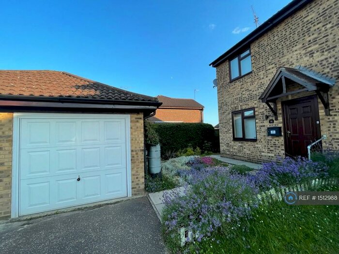 2 Bedroom Semi-Detached House To Rent In Bankart Lane, Chelmsford, CM2