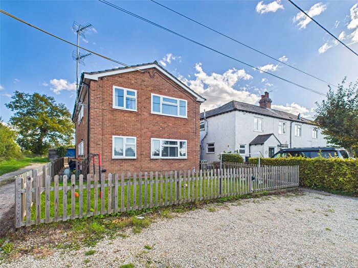 3 Bedroom Maisonette For Sale In Park View, Sydenham, Oxon, OX39