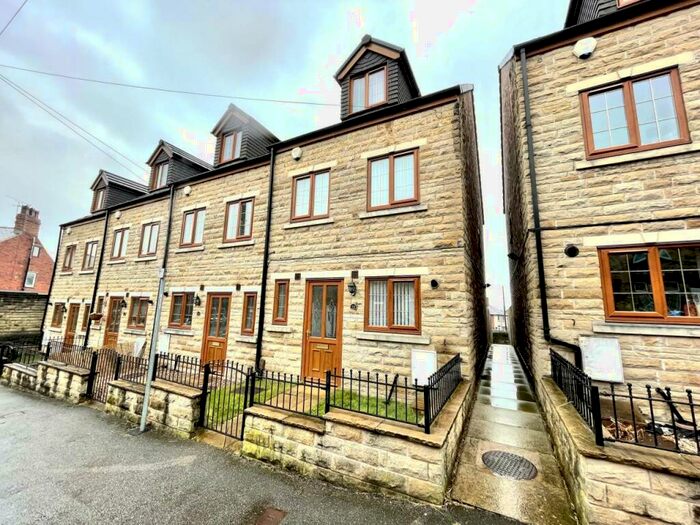 3 Bedroom House To Rent In Beckett Street, Barnsley, South Yorkshire, S71