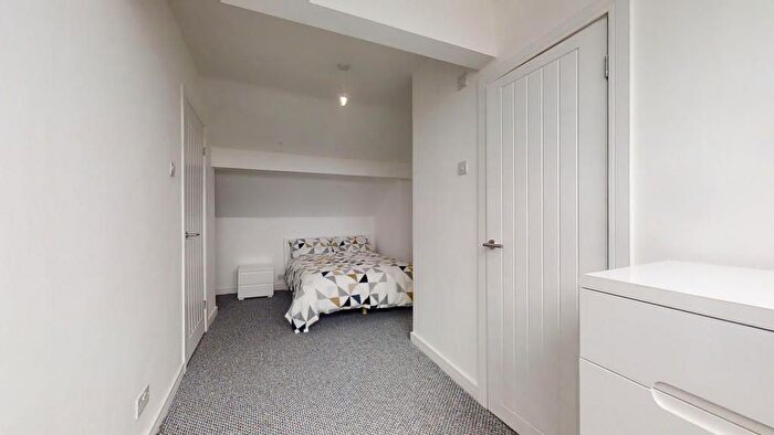 3 Bedroom Semi-Detached House To Rent In Charlotte Road, Sheffield, S1