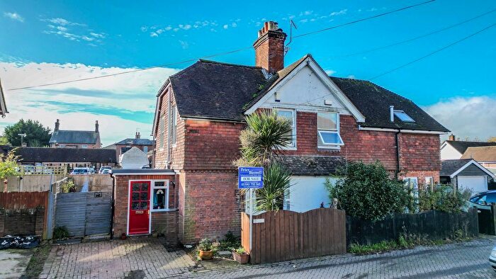 3 Bedroom Semi Detached House For Sale In Western Avenue, Hawkhurst, Cranbrook, TN18