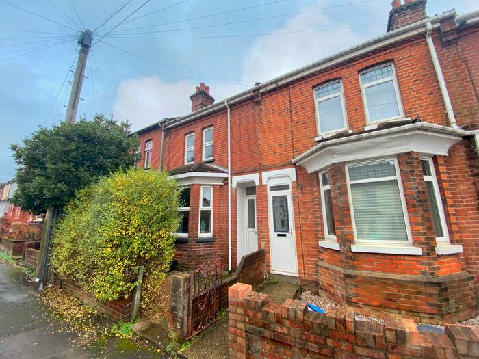 2 Bedroom End Of Terrace House To Rent In Mortimer Road, Southampton, SO19