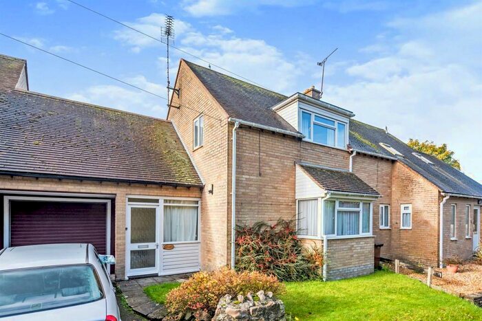 3 Bedroom Semi-Detached House For Sale In Berrycroft, Ashbury, Swindon, SN6