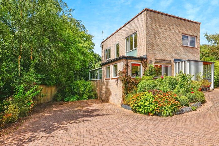 3 Bedroom Detached House For Sale In Middlemass Green, Pewsey, SN9