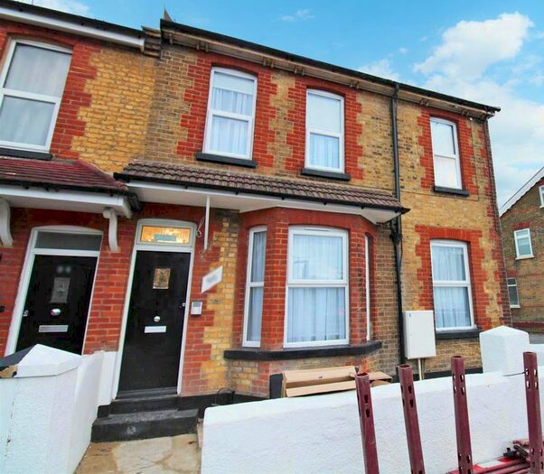 1 Bedroom Property To Rent In Windmill Road, Gillingham, ME7
