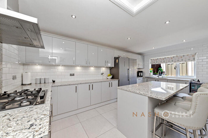 5 Bedroom Detached House For Sale In Aberdeen Close, Bletchley, MK3