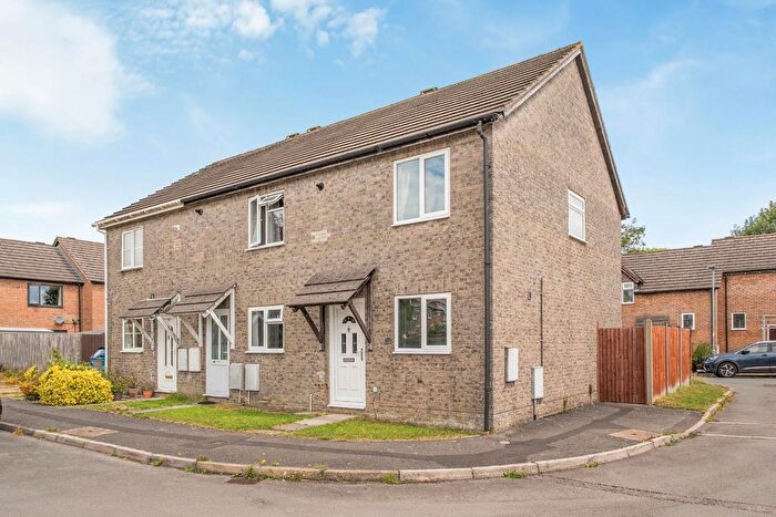 2 Bedroom End Of Terrace House For Sale In Briar Close, Frome, BA11
