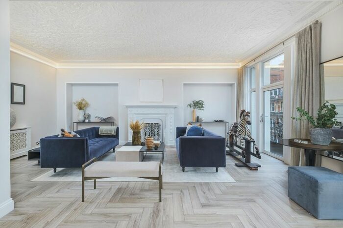 7 Bedroom Flat To Rent In Knightsbridge, London, SW1X