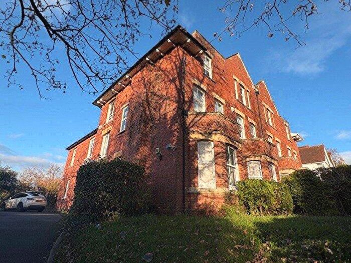 2 Bedroom Apartment To Rent In Barnfield Hill, Exeter, Devon, EX1