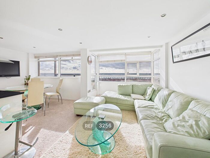 2 Bedroom Flat To Rent In Berriedale House -, Kingsway, Hove, BN3