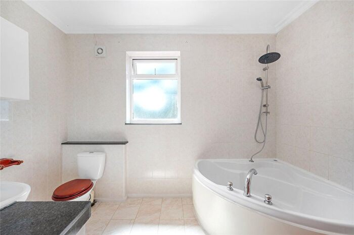 5 Bedroom Detached House To Rent In Ballard Close, Kingston Upon Thames, KT2