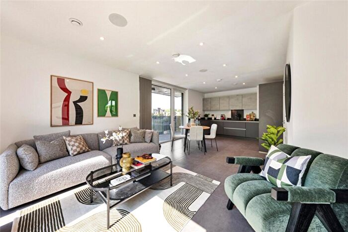 3 Bedroom Apartment For Sale In Old Smokehouse, Monier Road, London, E3