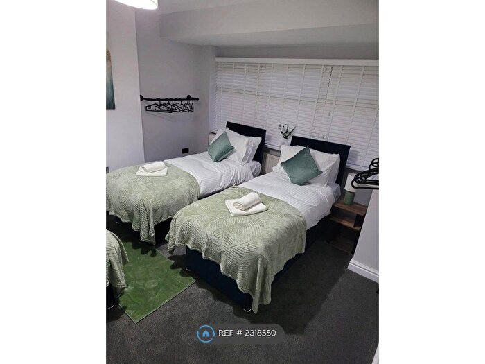 4 Bedroom Terraced House To Rent In Manor Grove, Leeds, LS7