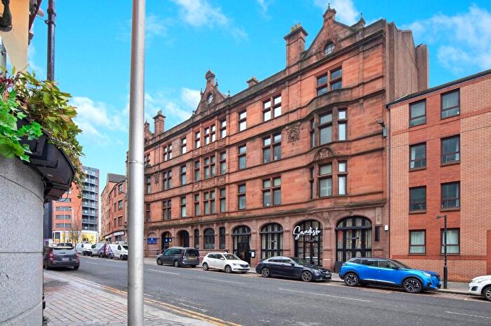 2 Bedroom Apartment To Rent In Ingram Street, Merchant City, G1