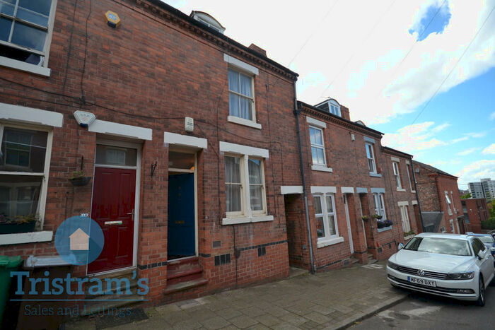 3 Bedroom Terraced House To Rent In Roberts Street, Nottingham, NG2