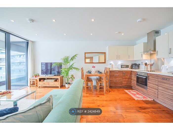 2 Bedroom Flat To Rent In Lambarde Square, London, SE10