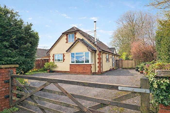 3 Bedroom Detached Bungalow For Sale In Dunkeswell Village, EX14