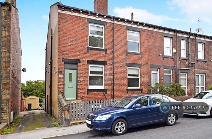 2 Bedroom Terraced House To Rent In Street Lane, Leeds, LS27