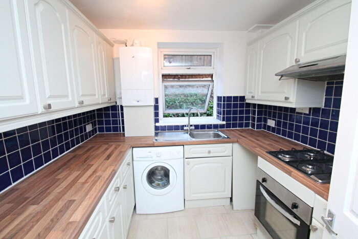 2 Bedroom Flat To Rent In Duppas Hill Road, Croydon, CR0