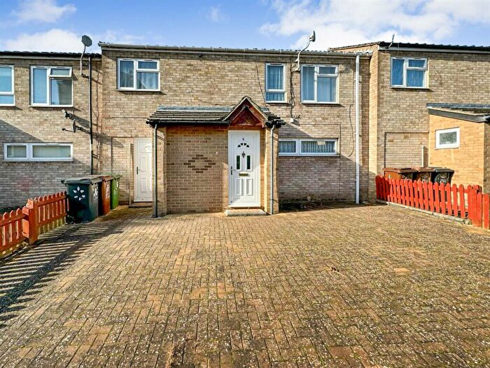 3 Bedroom Terraced House For Sale In Butterwick Walk, Corby, NN18