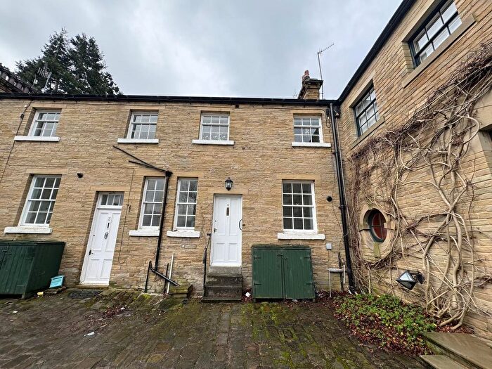 2 Bedroom Detached House To Rent In Victoria Terrace, Shipley, West Yorkshire, BD18