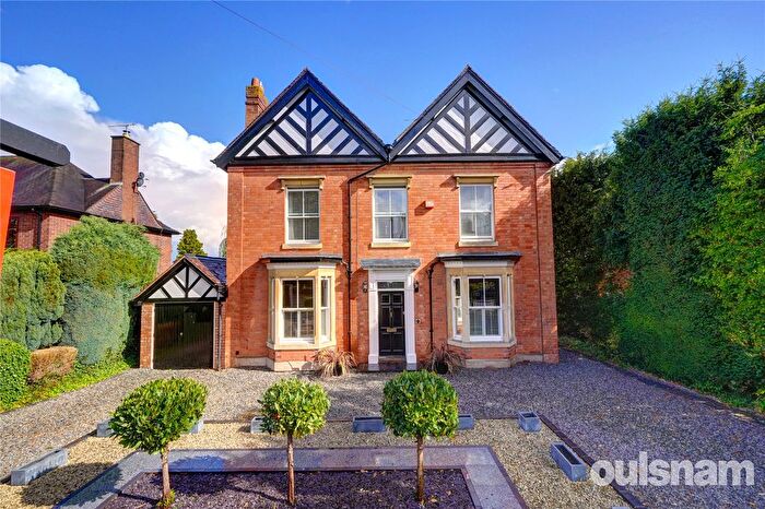 4 Bedroom Detached House For Sale In Corbett Avenue, Droitwich, Worcestershire, WR9