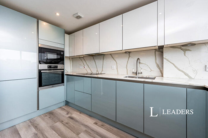 2 Bedroom Flat To Rent In South Seventh Street, Milton Keynes, MK9