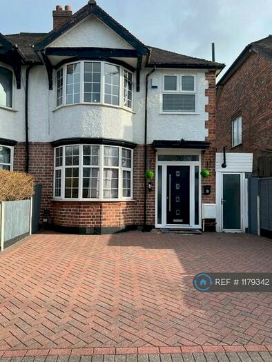 3 Bedroom Semi-Detached House To Rent In Eachelhurst Road, Birmingham, B24