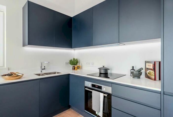 2 Bedroom Flat To Rent In The Arches, Frogmore Avenue, Watford, WD17