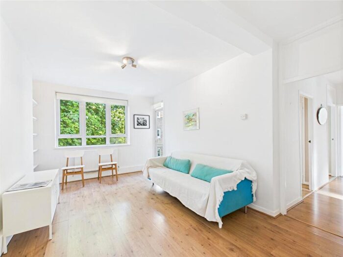 2 Bedroom Apartment To Rent In Goodrich House, Sewardstone Road, Victoria Park, E2