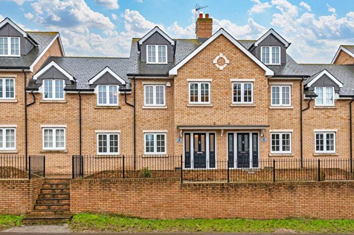 4 Bedroom Terraced House To Rent In Newmarket Road, Royston, SG8