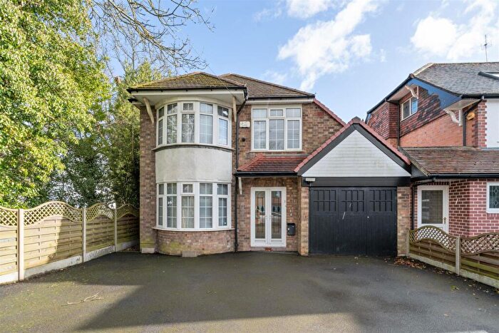 3 Bedroom Semi-Detached House To Rent In Blackford Road, Shirley, B90