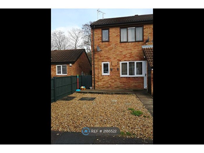 1 Bedroom Flat To Rent In Haldene, Two Mile Ash, Milton Keynes, MK8