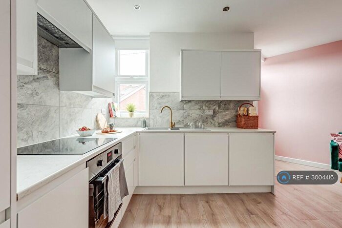2 Bedroom Flat To Rent In Sharrow Vale Road, Sheffield, S11