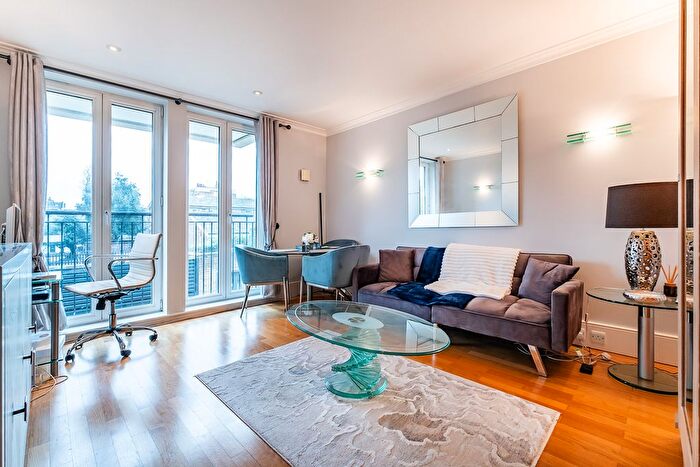 1 Bedroom Flat For Sale In Coleridge Gardens, London, SW10