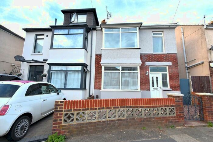 3 Bedroom Semi-Detached House To Rent In Battenburg Avenue, Portsmouth, PO2