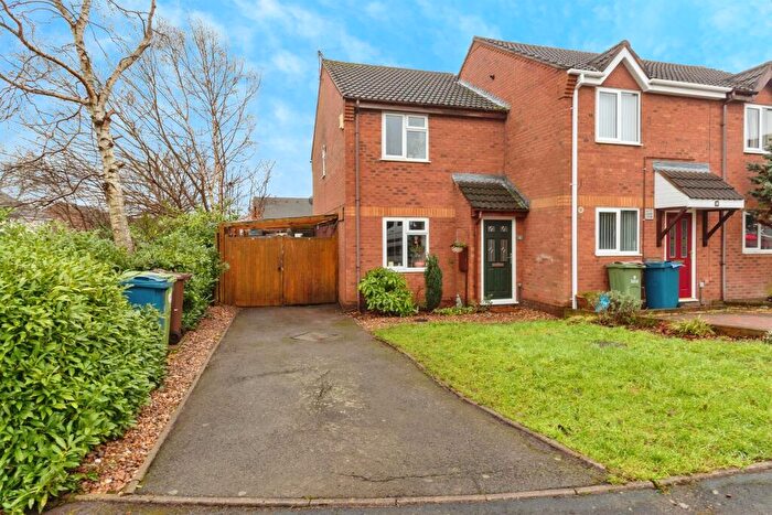 2 Bedroom End Of Terrace House For Sale In Kirkstall Avenue, Stafford, ST17