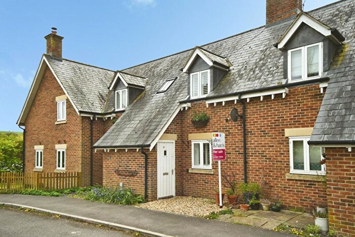 3 Bedroom Terraced House For Sale In St. Marys Road, Market Lavington, Devizes, SN10