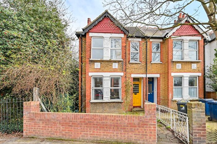 4 Bedroom Property For Sale In Northfield Avenue, Northfields, London, W13