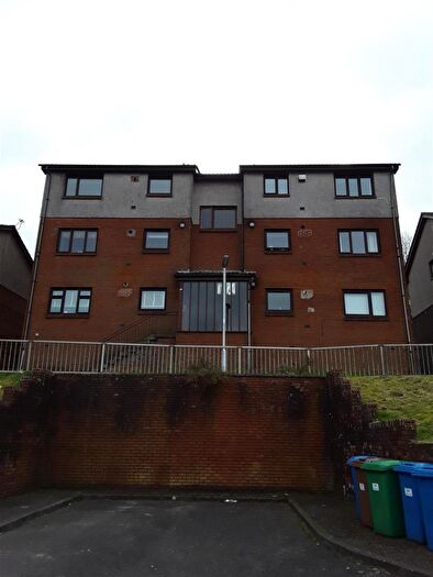 2 Bedroom Flat To Rent In Tulloch Court, Cowdenbeath, KY4