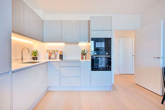 1 Bedroom Flat For Sale In Bookbinder Point, Acton, London, W3