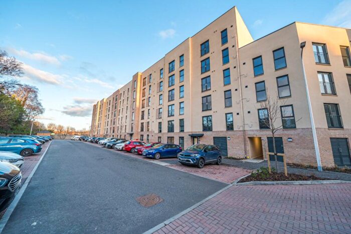 2 Bedroom Flat To Rent In Kilpatrick Grove, Edinburgh, EH6