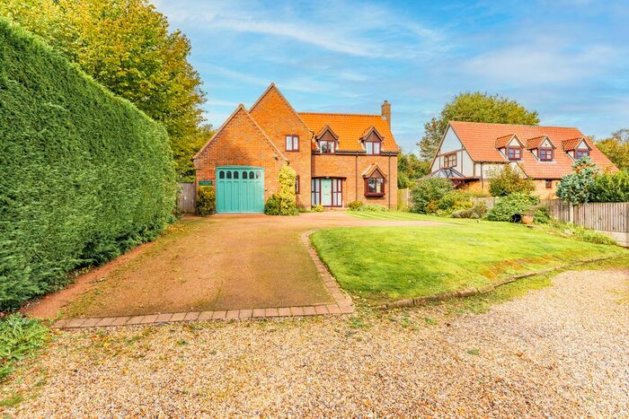 4 Bedroom Detached House For Sale In Newton Road, Castle Acre, King's Lynn, PE32