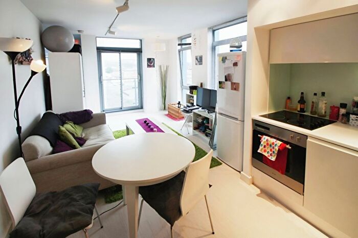 1 Bedroom Flat To Rent In Manor Mills, Ingram Street, Leeds, West Yorkshire, LS11