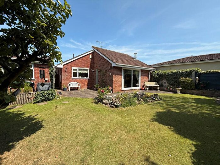 3 Bedroom Bungalow For Sale In The Chimes, Nailsea, North Somerset, BS48