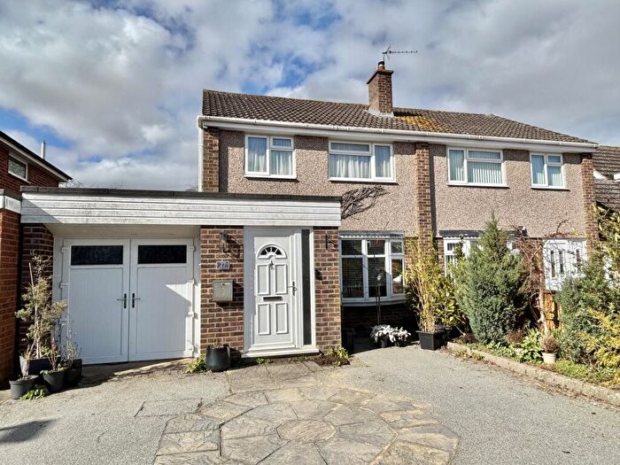 3 Bedroom Semi-Detached House For Sale In Gillam Butts, Countesthorpe, Leicester, Leicestershire., LE8