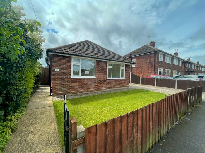 3 Bedroom Bungalow To Rent In Defoe Road, Ipswich, IP1