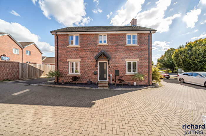 4 Bedroom Detached House For Sale In Kilby Crescent, Swindon, SN25