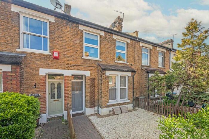 1 Bedroom Maisonette To Rent In Kings Road, Kingston Upon Thames, KT2