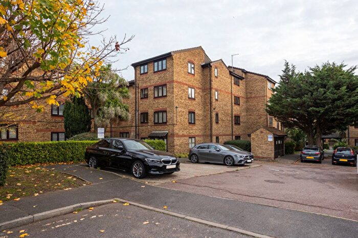 2 Bedroom Flat For Sale In Bridge Road, Grays, RM17
